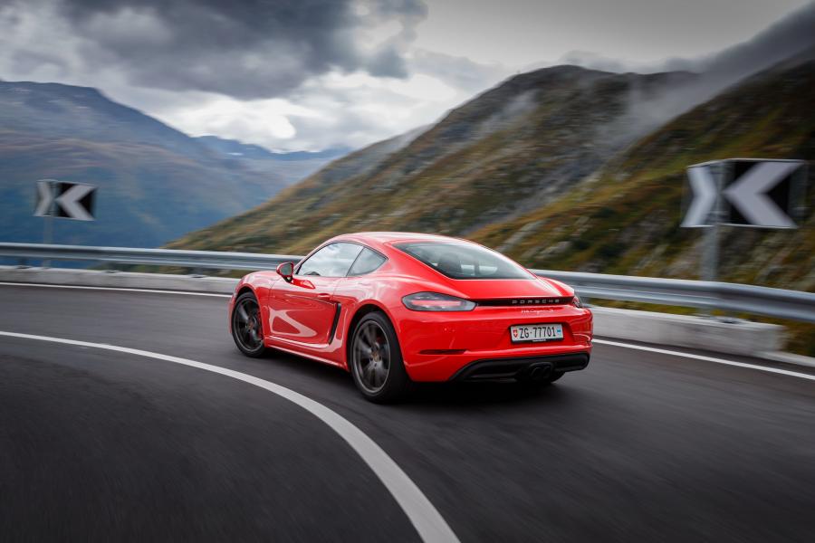  Porsche 718 Cayman S 2016 года  (фото 23 из 36)